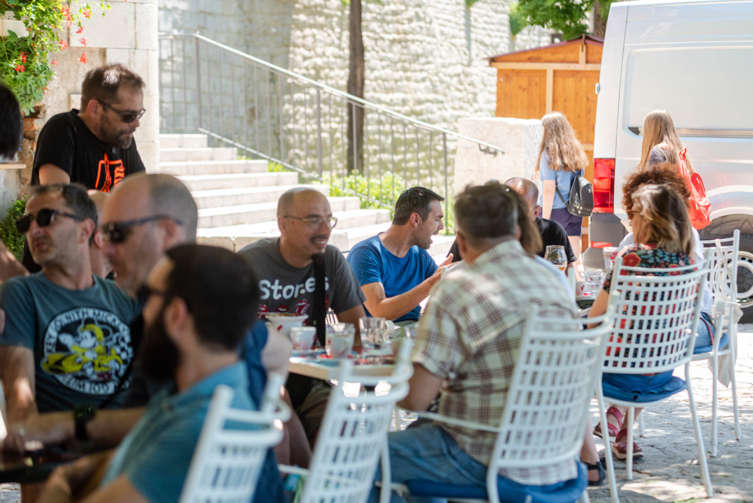 Uz brojne goste predstavljeno 'Ljeto u Azimutu' i Kolektiv 4B - šibenska mreža kulturne suradnje 