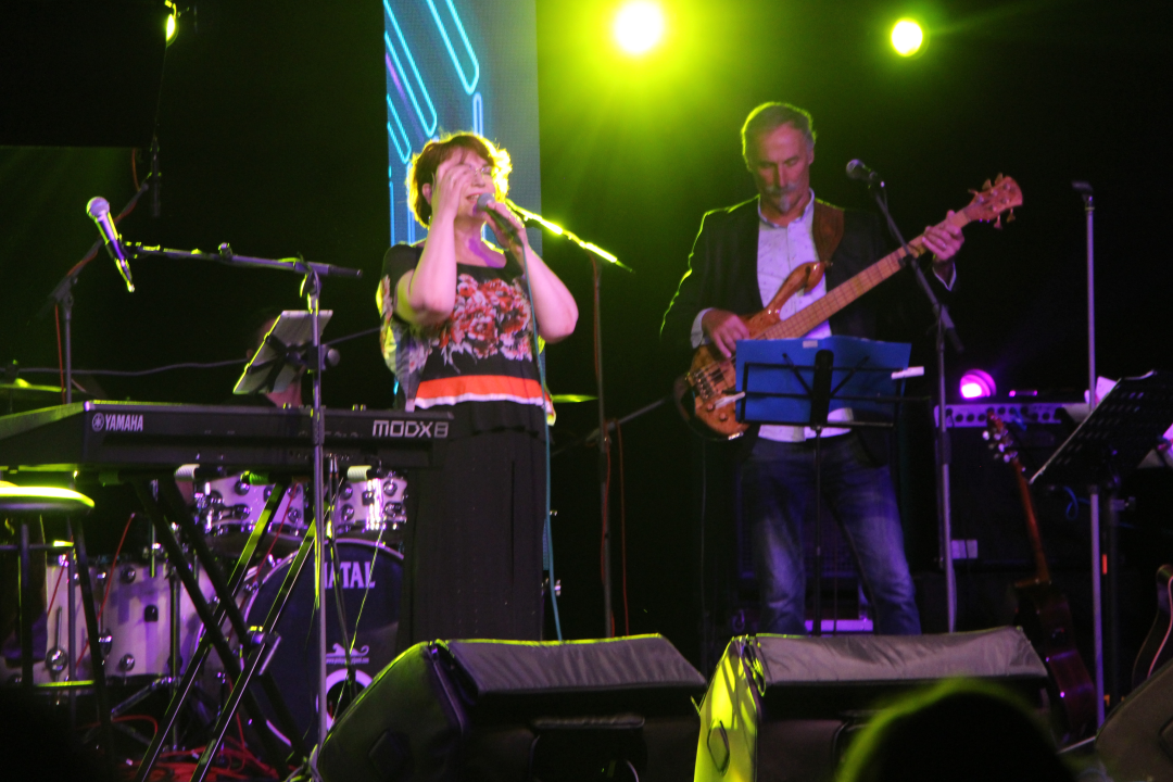 Na primoštenskom brdu Gaj održan koncert 'Tragom Olivera': Pogledajte kako smo se proveli 