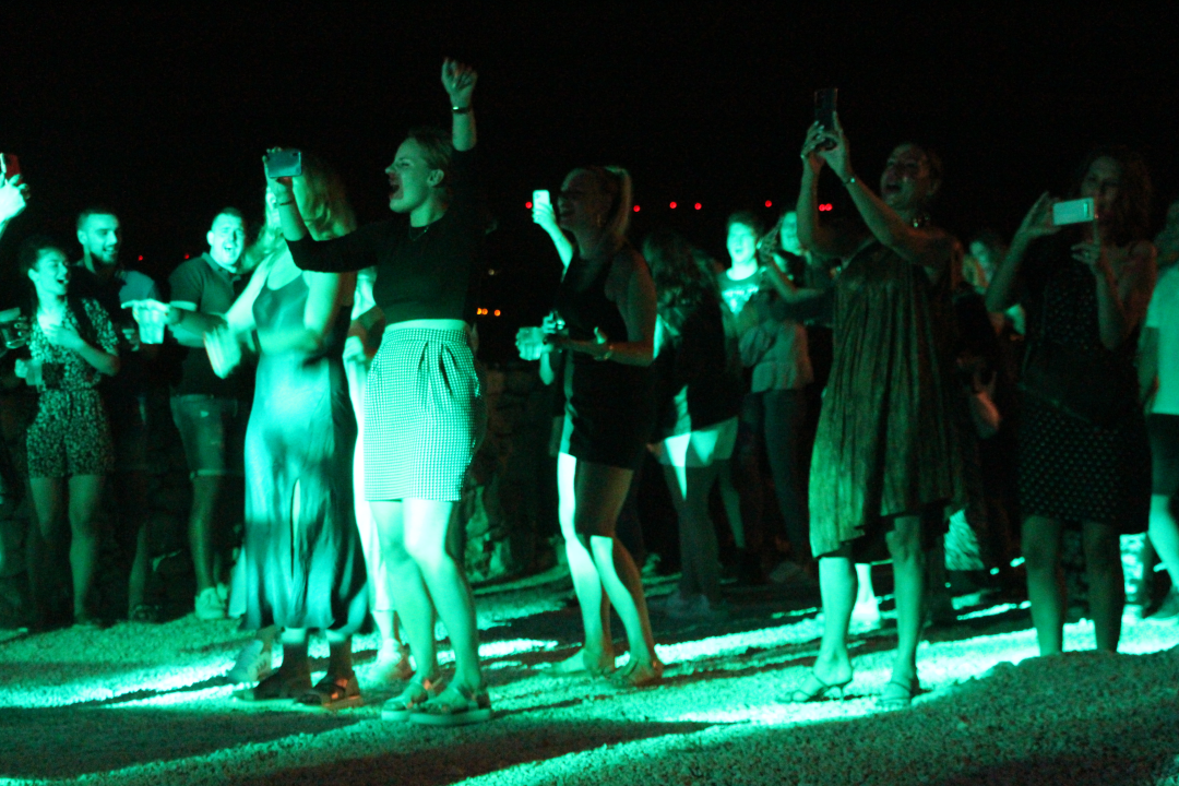 Na primoštenskom brdu Gaj održan koncert 'Tragom Olivera': Pogledajte kako smo se proveli 