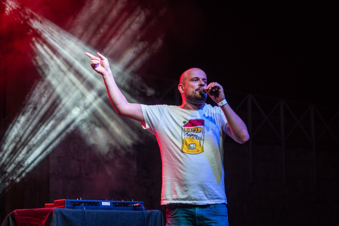 Vojko V dolazi, bolje se pazi: Masovno repanje na sv. Mihovilu