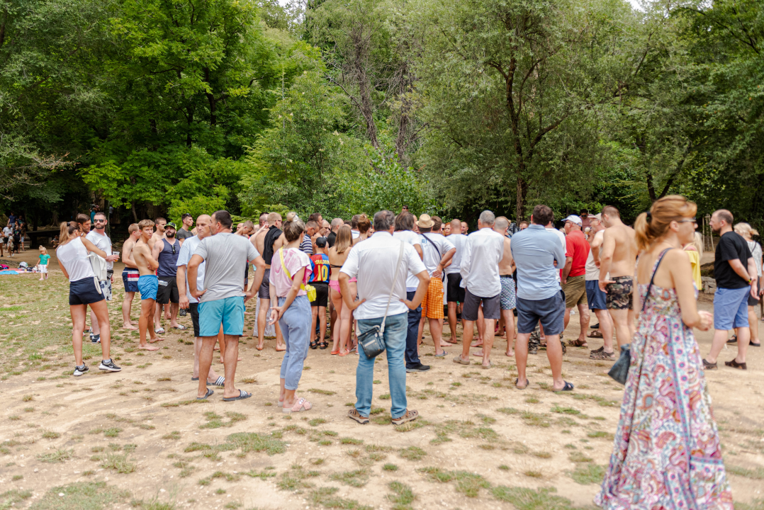 Prosvjedno kupanje na Skradinskom Buku