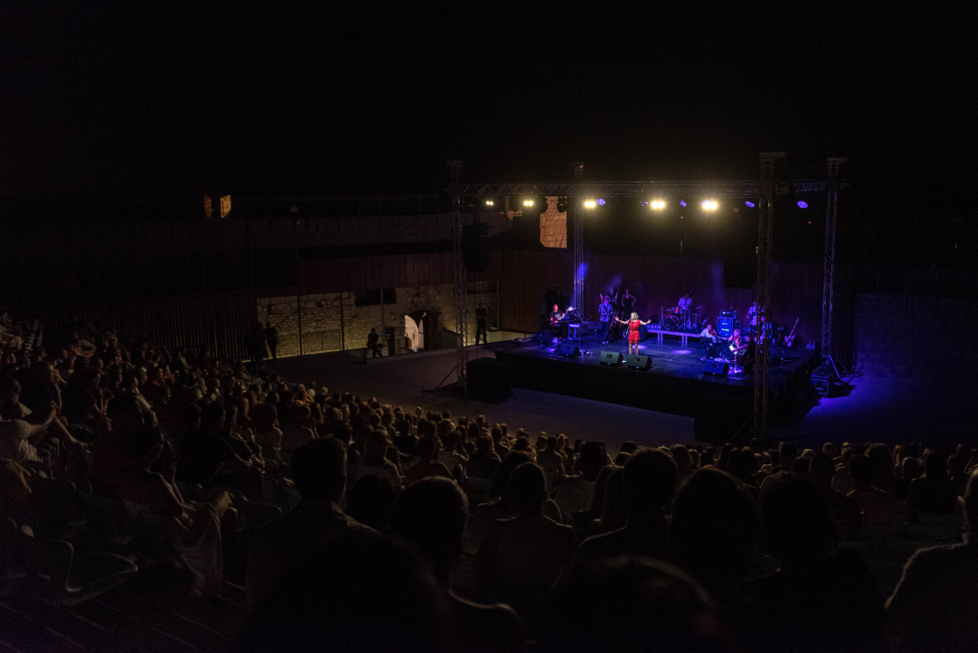 Vanna nizala hitove, tribine pjevale iz sveg glasa