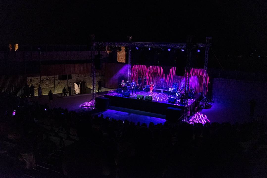 Vanna nizala hitove, tribine pjevale iz sveg glasa