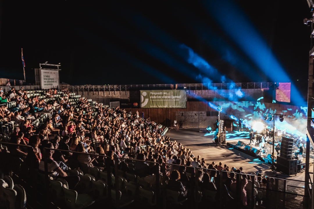 Massimo na Mihovilu kao Mišo, publika je uglas pjevala s rukama u zraku!