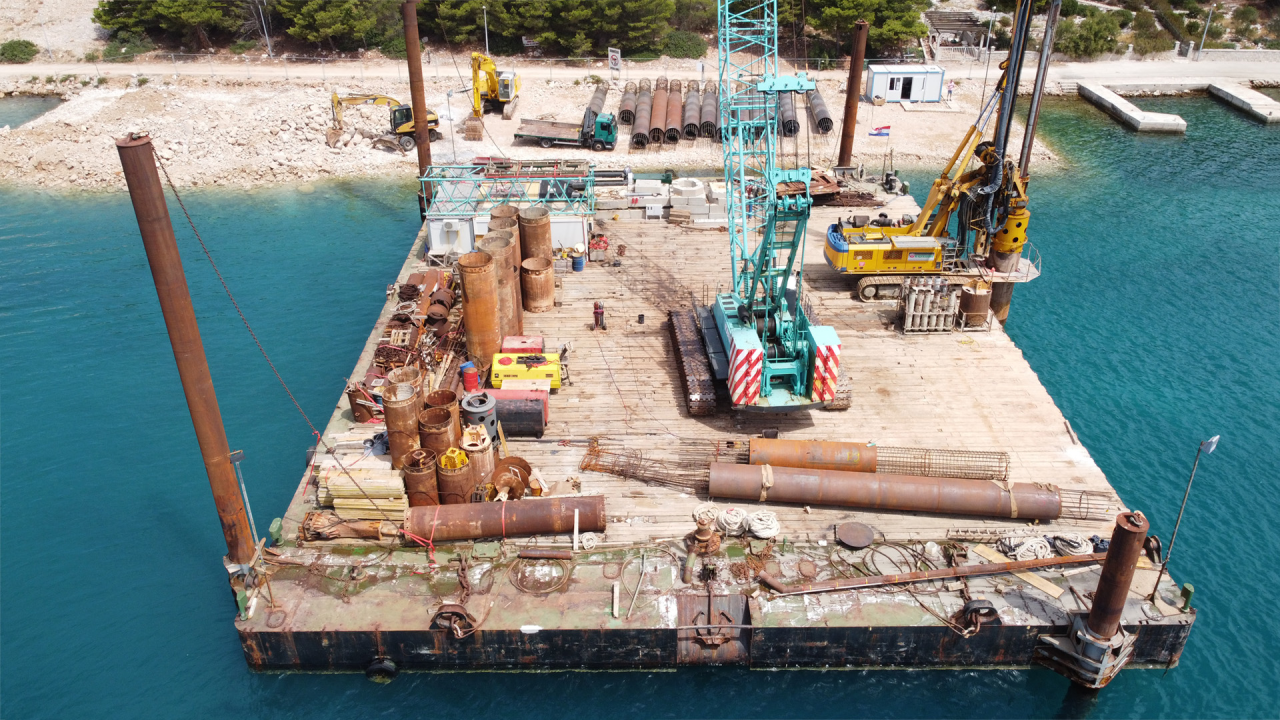 Ovako trenutno izgleda novo pristanište za trajekte na Kapriju: Uskoro kreće montaža gata 