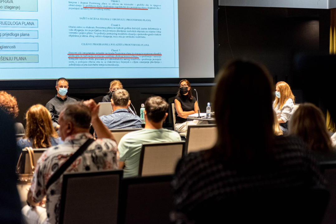 Veliki interes i puno pitanja oko uređenja Doca: Stanari strahuju da se pogoduje investitorima, a da će riva i dalje plaviti 