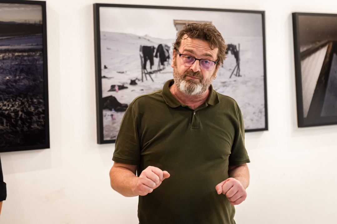 Izložbom fotografija  'On the move' počeo je 9. Fališ: 'Jedna borba, još jedno mjesto'