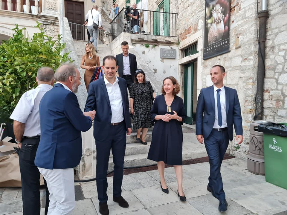 Fešta pred katedralom za deseti rođendan Društva Juraj Dalmatinac: 'Nećemo stati na ovom, jačat ćemo i rasti'