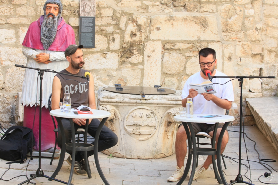 Zatvorene ŠKURE u Šibeniku: Marko Pogačar dobitnik prvog Gulina, regionalne književne nagrade za poeziju 