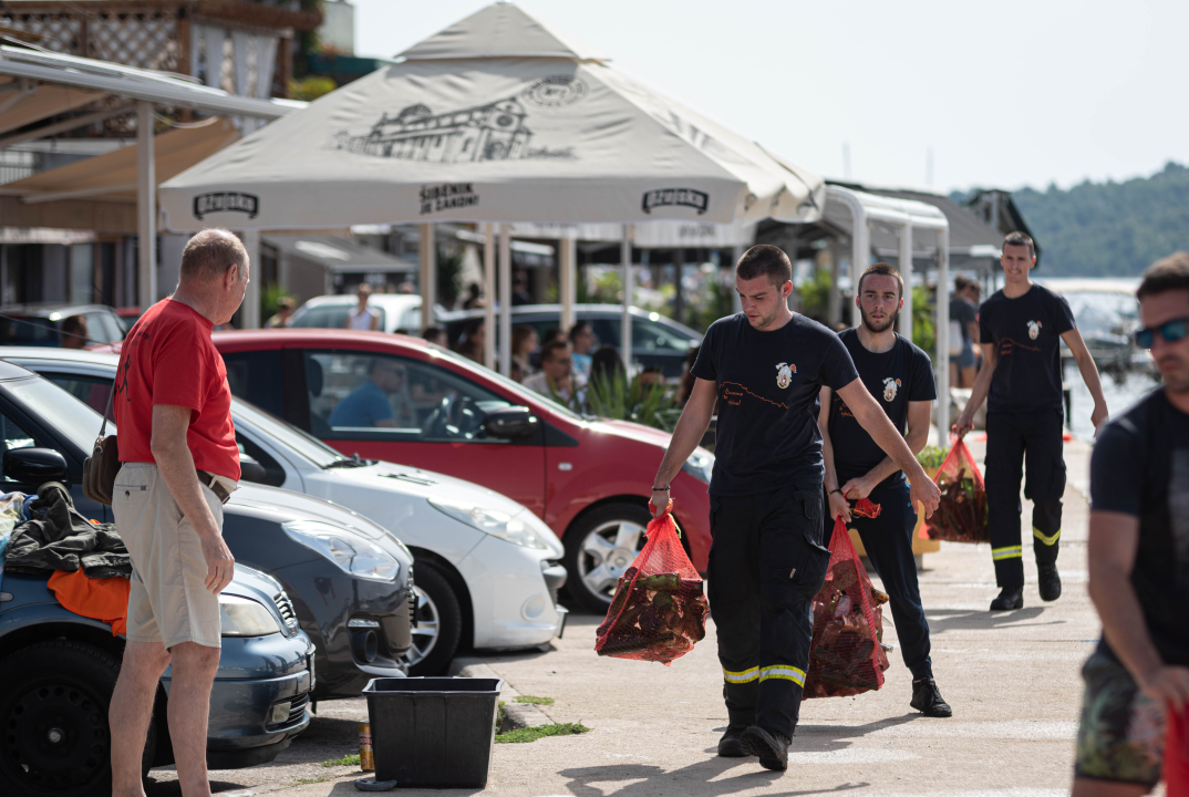 Oko 120 ronioca u akciji čišćenja podmorja: 'Da ronimo mjesec dana svaki dan po tri sata ne znam bismo li uspjeli sve očistiti'  