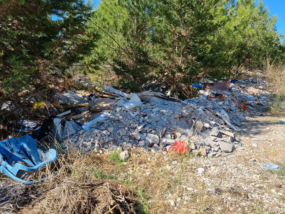 Nove hrpe smeća na Vidicima: Šuma kod stare magistrale i dalje 'omiljeno' odlagalište 