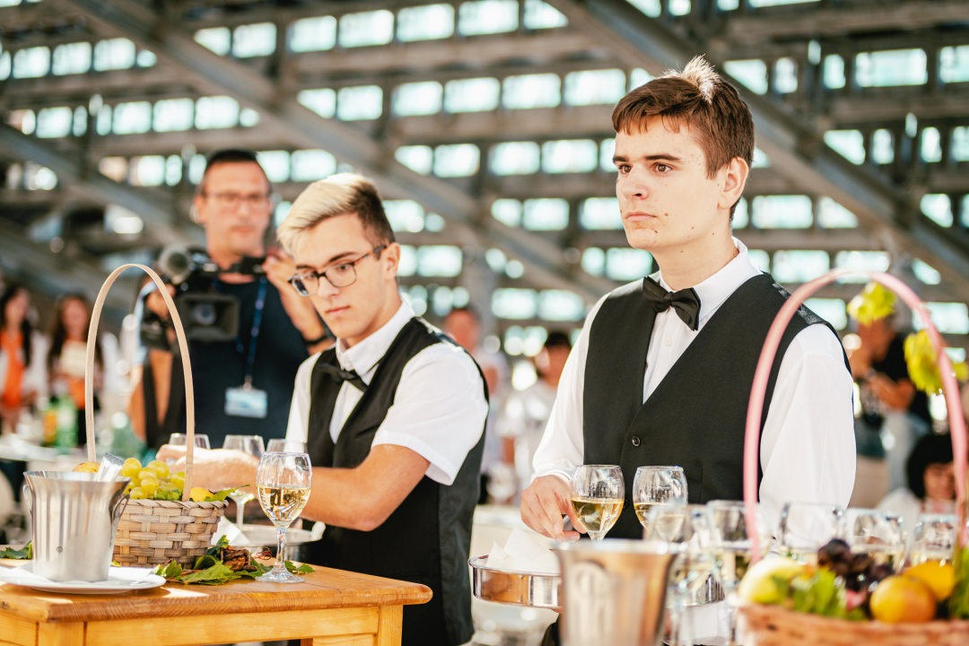 Oni su budućnost hrvatskog ugostiteljstva, učenici TUŠ-a na sv. Mihovilu pokazali kako sljubljuju sir i vino!