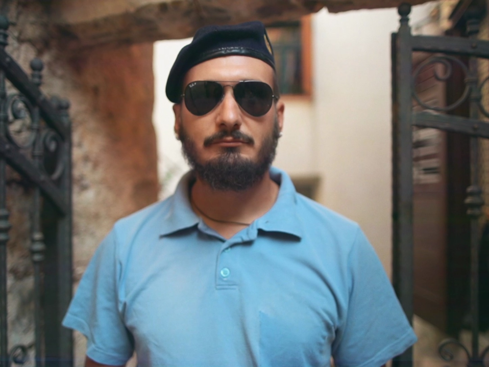 Teški osjećaji objavili singl ‘Susjeda’, u spotu glumi Dania Obratov, nizozemska reprezentativka u sanjkanju!