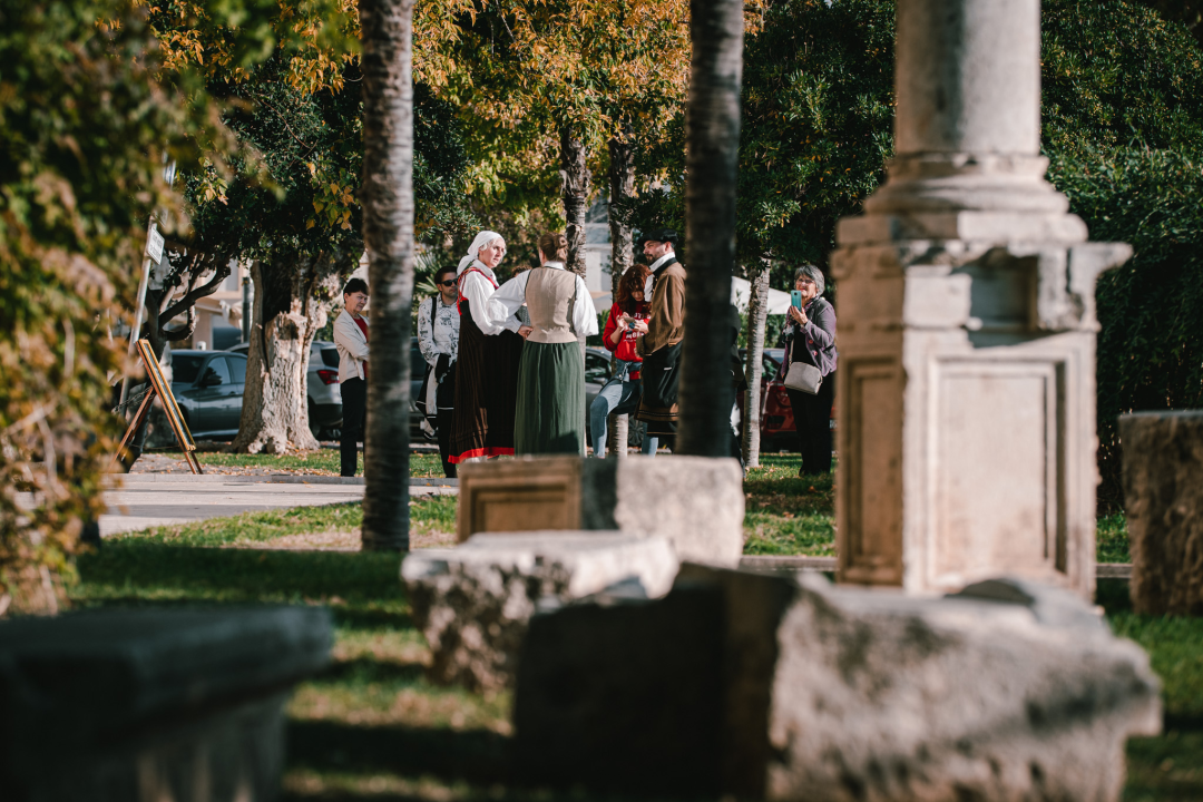 Od brudetože, priko buklije do dišpetože: Šibenski vodiči odličnom turom do suza nasmijali sugrađane 