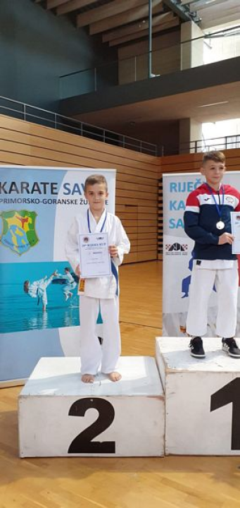 Uspješan nastup karataša Pirovca u Rijeci i Čavlima: Osvojili 13 odličja 