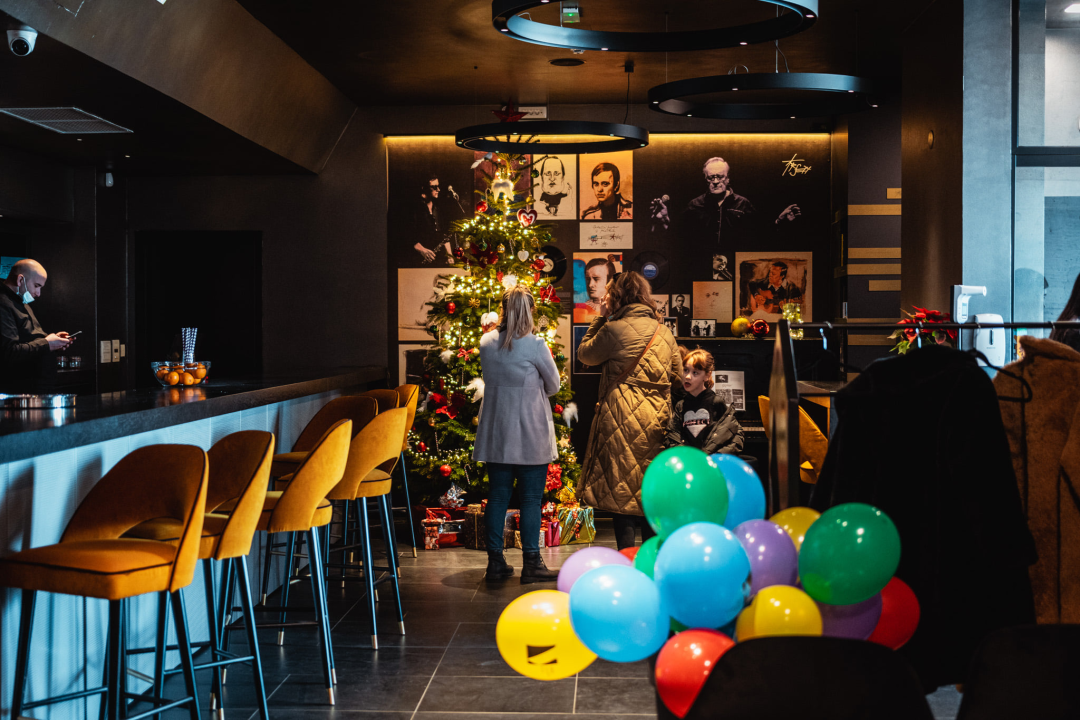 Tko je danas Robin Hood? Predstava u Arsenu razveselila mlade Šibenčane