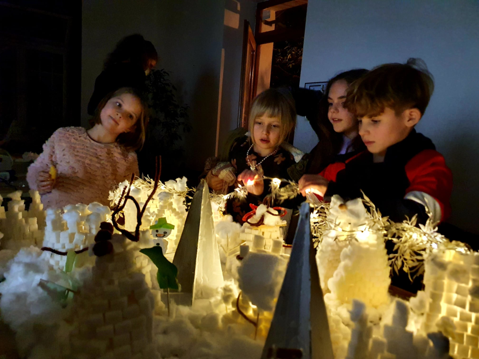 Upišite svoju djecu u radionice Arkki: Gradit će najveće tornjeve, snježne dvorce i svoje skulpture! 