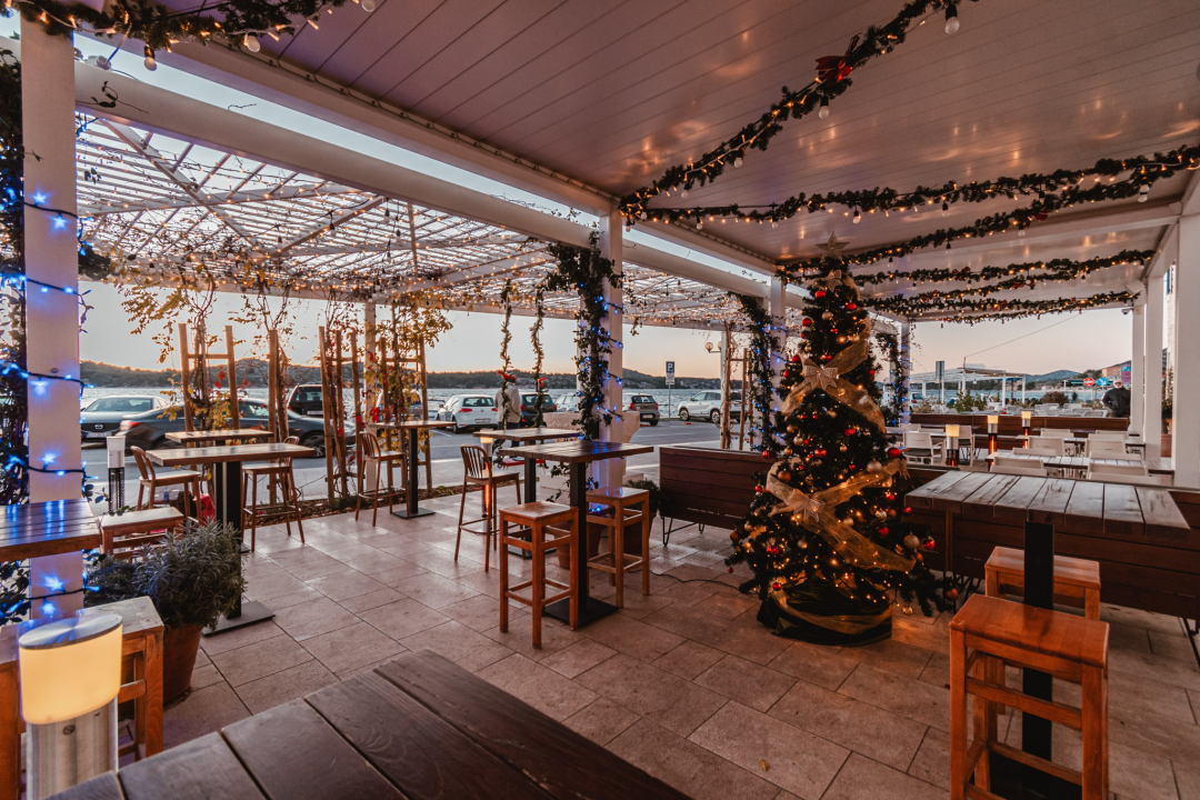 Bronzin u petak otvara ‘Prasserie’: Uz glazbu uživajte u sendviču od odojka, peke ili bikovog repa, sve zalijte odličnim ‘medikamentima’