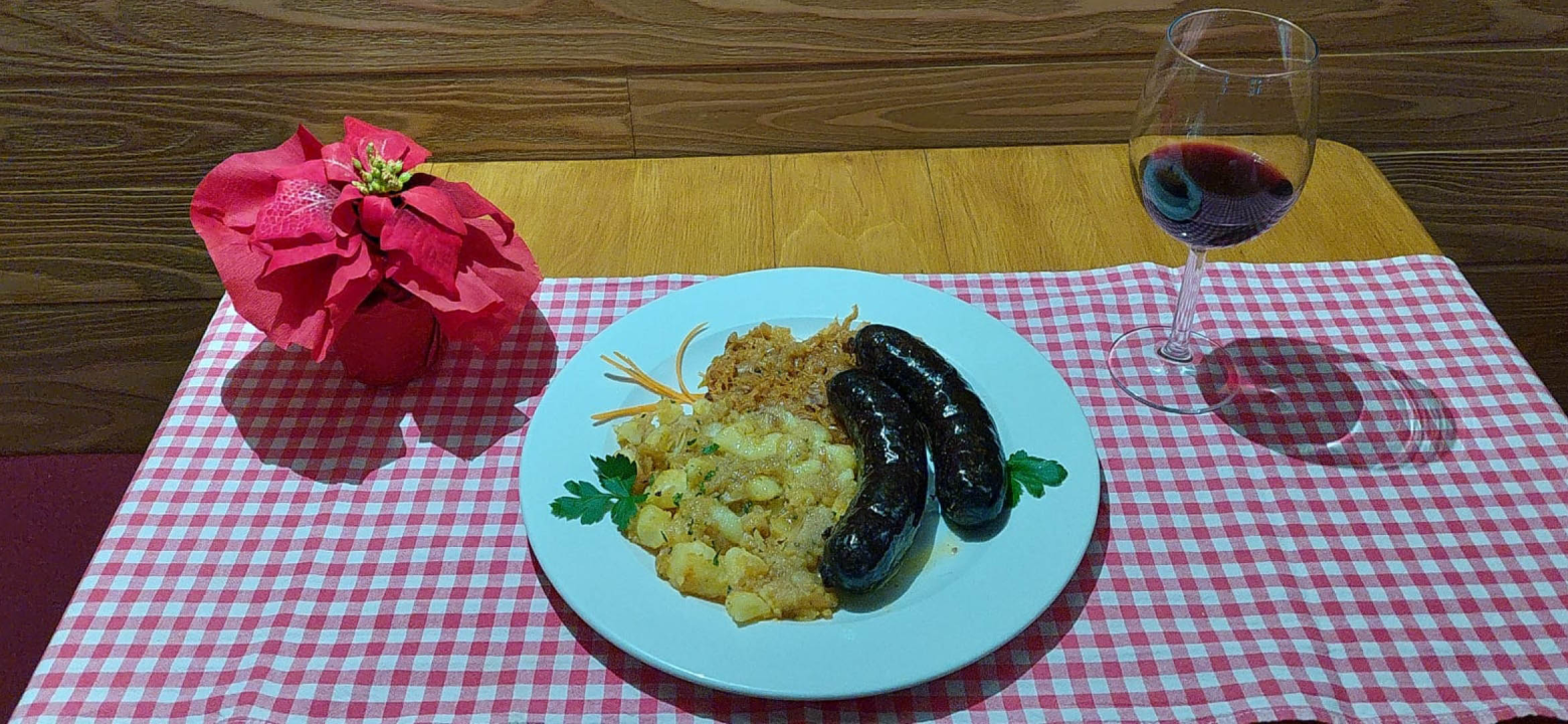 Uživajte u zimskoj čaroliji restorana Gastro Italiano uz domaću spizu i glazbu uživo!