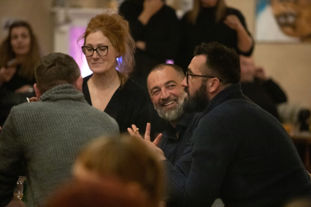 Otvoren Božićni tinel u Azimutu: Prodajna izložba u čarobnom ambijentu