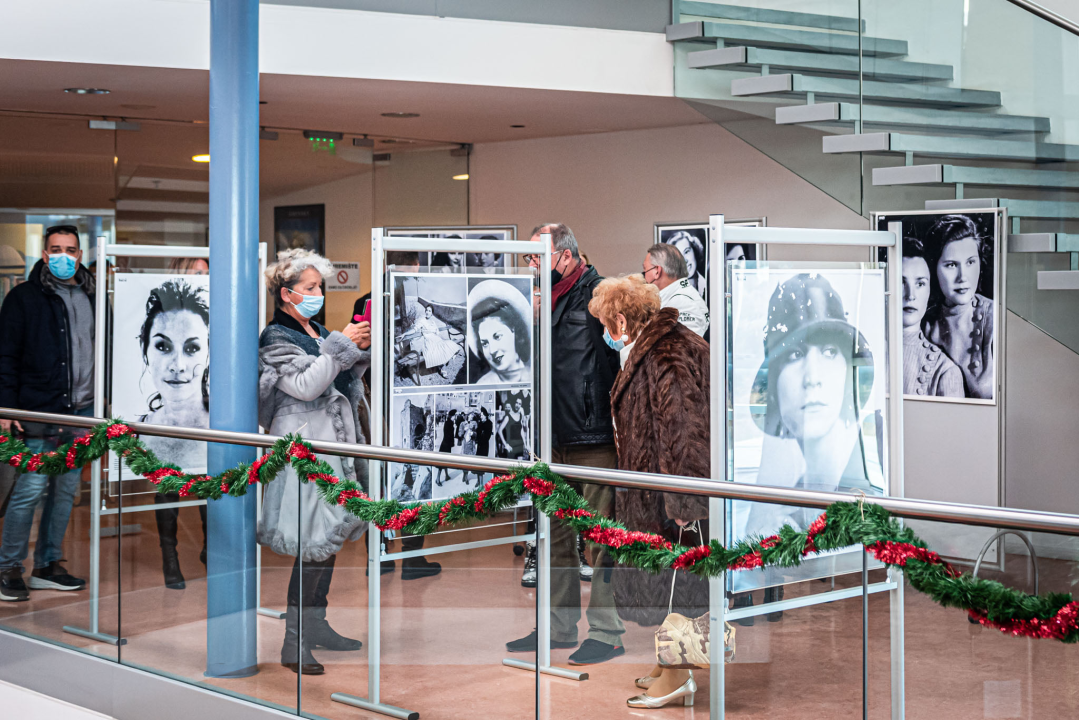 Otvorena izložba fotografija 'Lijepa, ljepša... Šibenčanka' novinara Stanka Ferića: 'Žene su ogledalo duše Šibenika' 