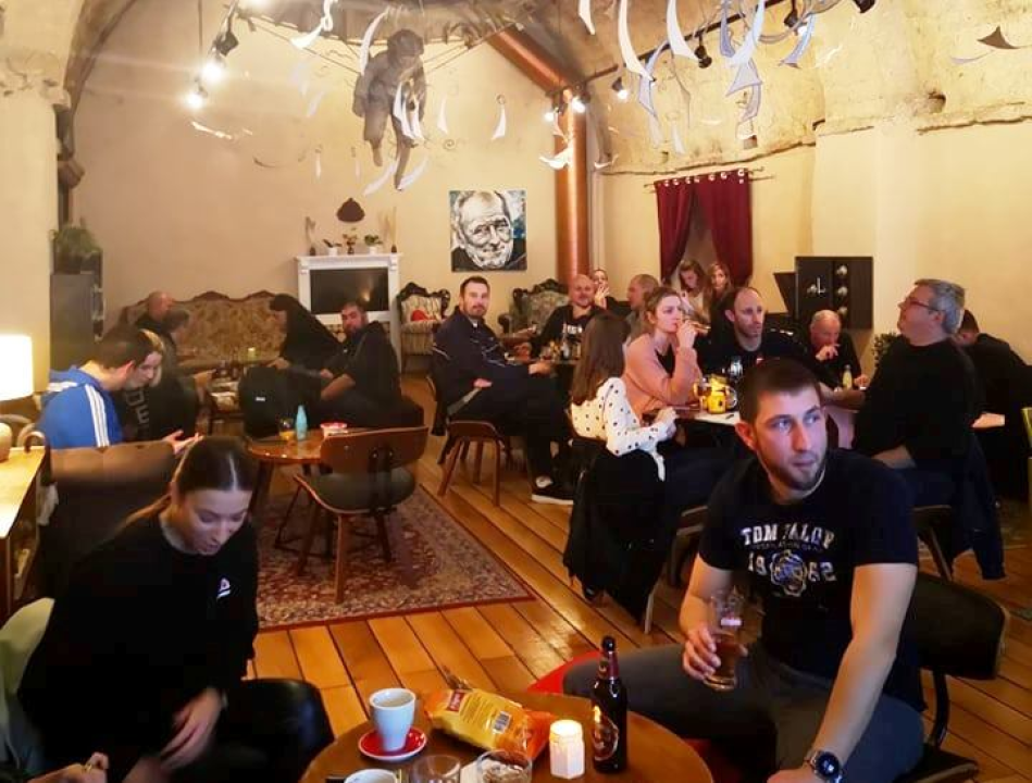 Prije osam godina u Azimutu je počela pub kviz histerija: Čast da obilježi tu obljetnicu pripala je koautoru prvog kviza ikad  