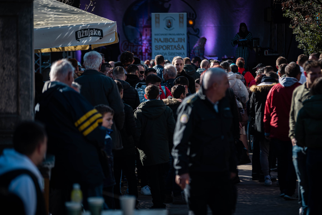 Vaterpolisti Solarisa i košarkašice Šibenika u ekipnoj, a Toni Slavica i Nives Radić u pojedinačnoj konkurenciji 