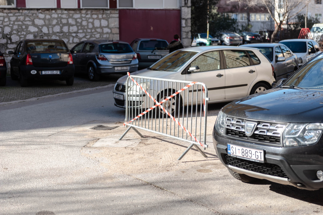 'Dođete u 10 navečer i nemate gdje stati': Hoće li naplata parkinga na Baldekinu stvarno riješiti problem tamošnjih stanara?