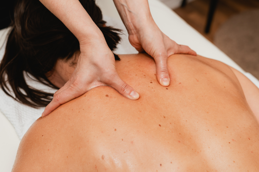 Poklonite sebi ili voljenoj osobi vrhunsku masažu u Love yourself studiju! 