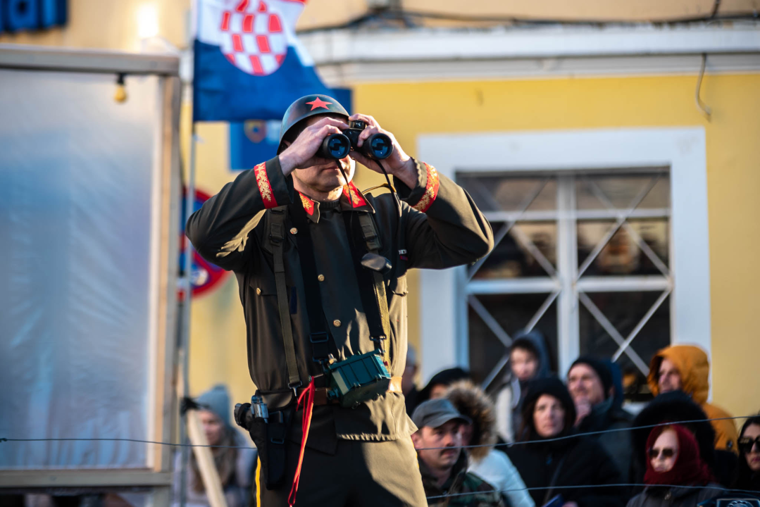 Bake opet napravile ludilo uz ‘Masturbatore s Murtera’, ‘Benkovački sajam’, liječnike i janjetinu