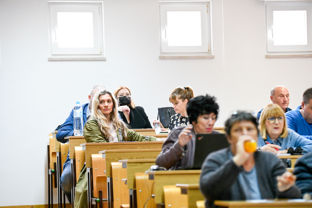 Petrina i Jelić su se poprilično natezali, ali točke dnevnog reda Županijske skupštine na brzinu su izglasane 