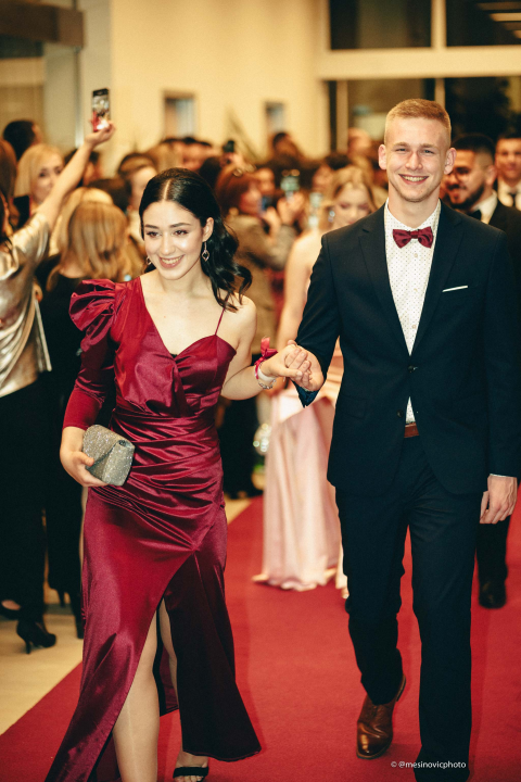 Učenici Medicinske škole u večeri koju će pamtiti do kraja života (1. dio)