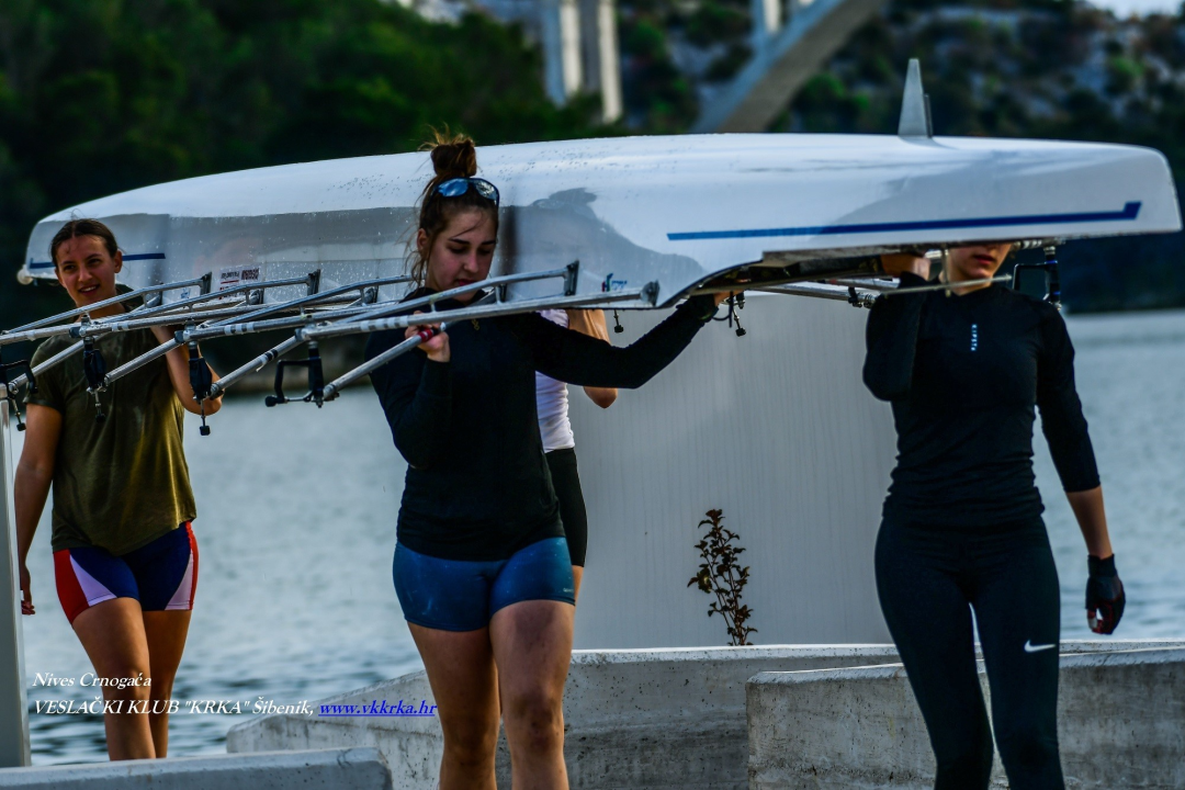 Krkini veslači u Skradinu veslaju za mjesto u posadi za međunarodna natjecanja