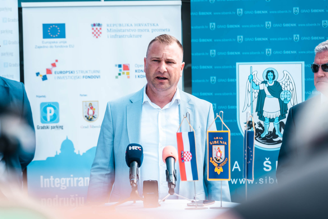 U Šibenik stiglo 11 novih autobusa: 'Dijete iz Grebaštice ima jednaka prava kao ono s Baldekina'