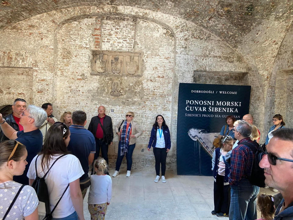 Otvorena sezona na sv. Nikoli: Tvrđavu posjetila ekipa iz Glazbene škole