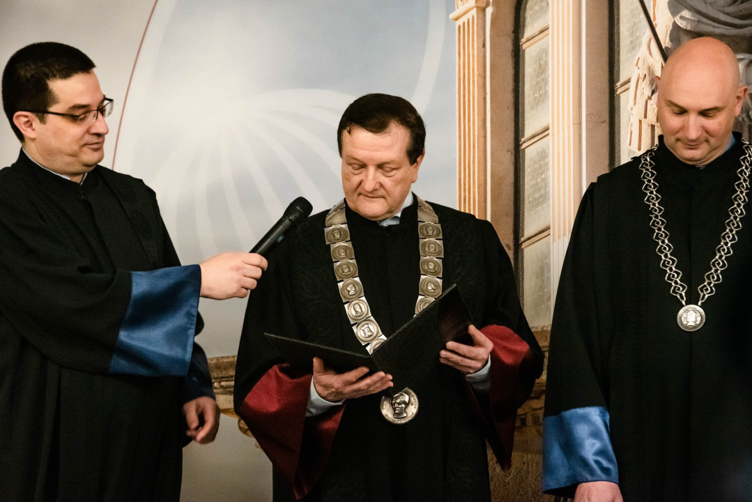 U Šibeniku promovirana četvrta generacija inženjera prvostupnika energetskih tehnologija: Stigao i rektor Boras