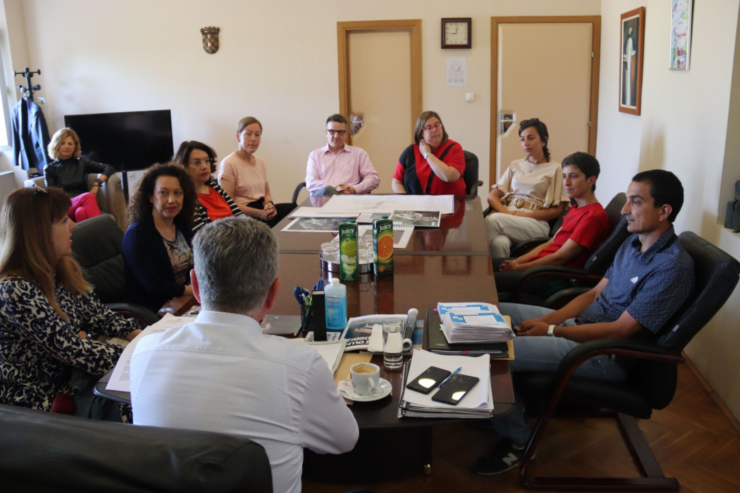 Posejdonov zov: Gradonačelnik predstavio morske potencijale Šibenika sudionicima Erasmus projekta