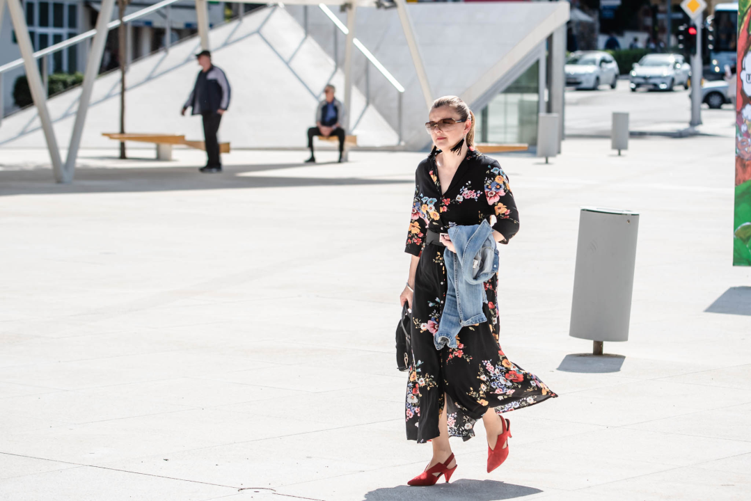 Šarene modne kombinacije koje prizivaju ljeto: Evo koje su nam dame upale u oko ovih dana...