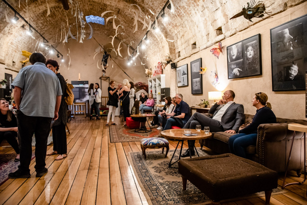 U Azimutu otvorena izložba fotografija Ante Šimića: 'Osjećaje žena je teško prikazati, one su prepune emocija'