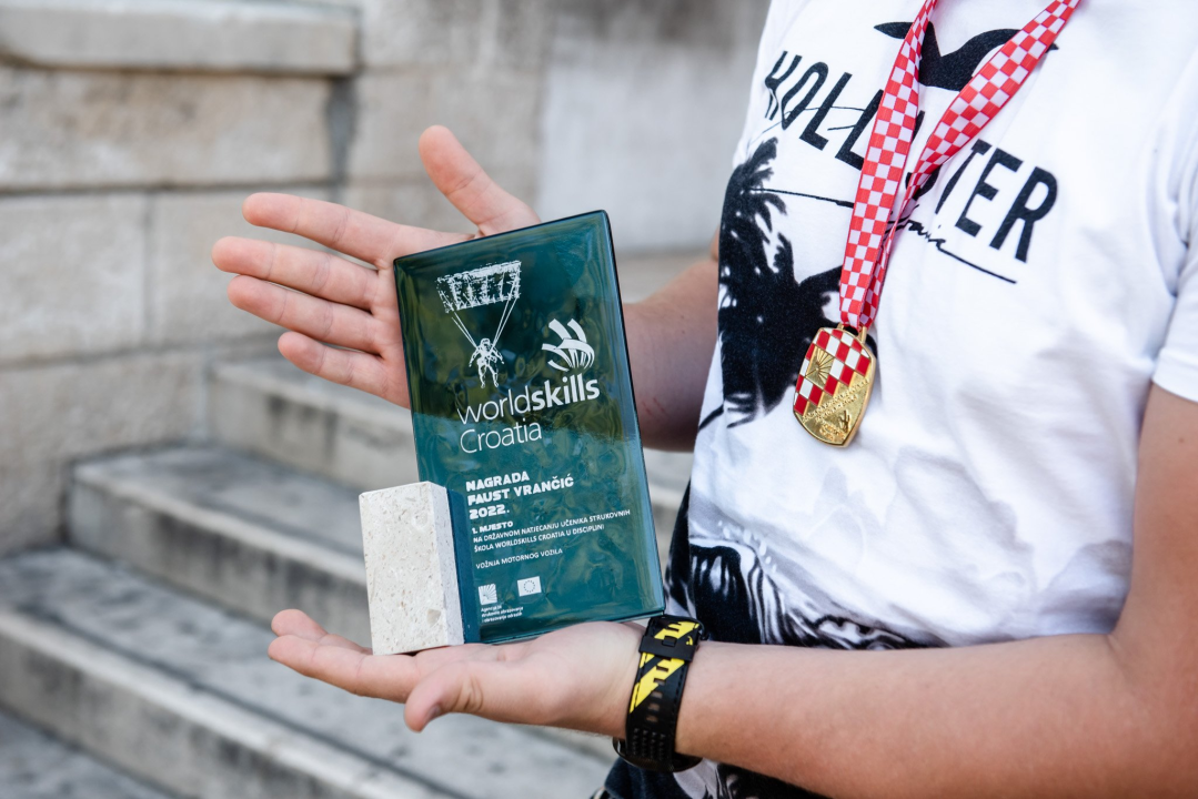 Veliki uspjeh za Prometno-tehničku školu: Vozač Nikola i nautičar Matija vratili se s medaljama iz Zagreba