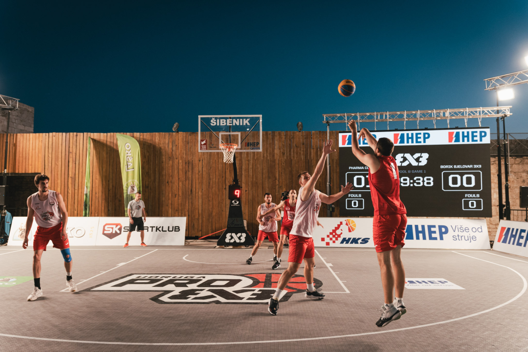 Basket se sinoć igrao na najljepšem igralištu: Tvrđava sv. Mihovila domaćin Pro 3x3 Tour-a