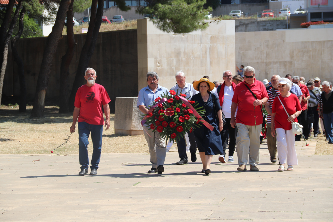 Prošlo je 80 godina od strijeljanja Rade Končara i drugova: U spomen parku položeni vijenci