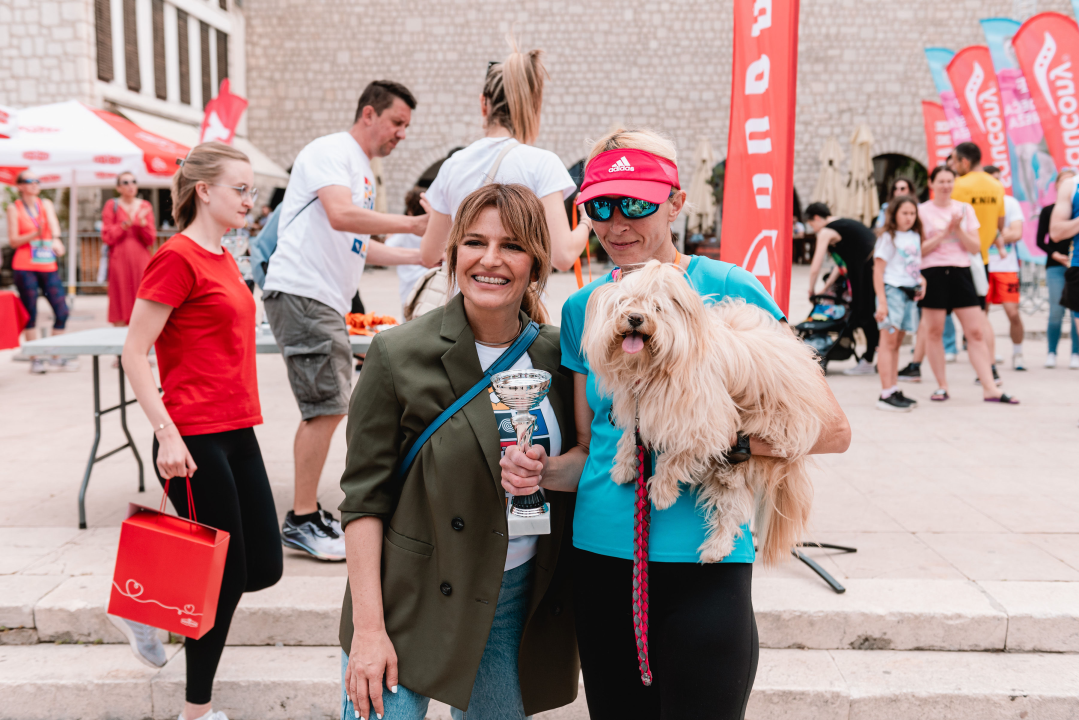 Spektakl u Šibeniku: Pivska milja je bila kao Woodstock, polumaraton završili i brojni Šibenčani