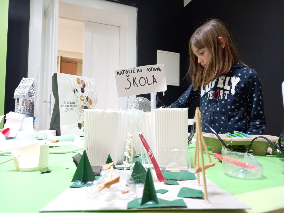 Posjetite izložbu kreativnih radova prve generacije Arkki škole! 