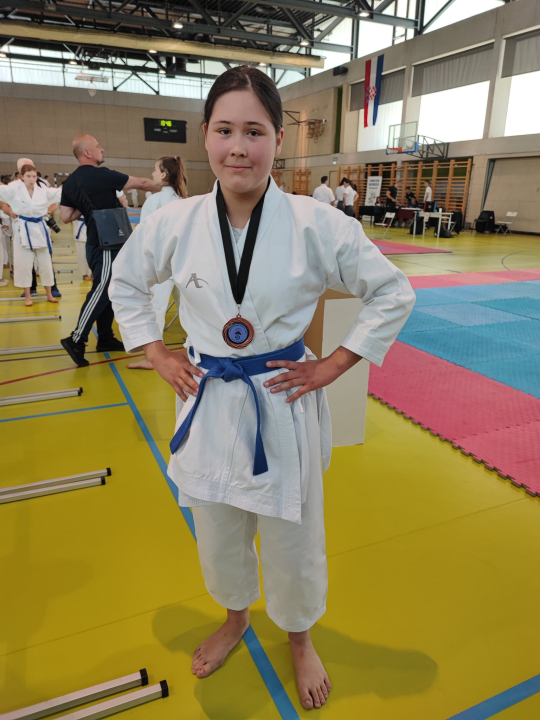 Karate klub Šibenik s drugog kola Dalmatinske lige vratio se s čak devet medalja