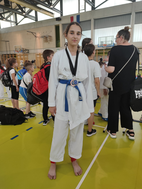 Karate klub Šibenik s drugog kola Dalmatinske lige vratio se s čak devet medalja