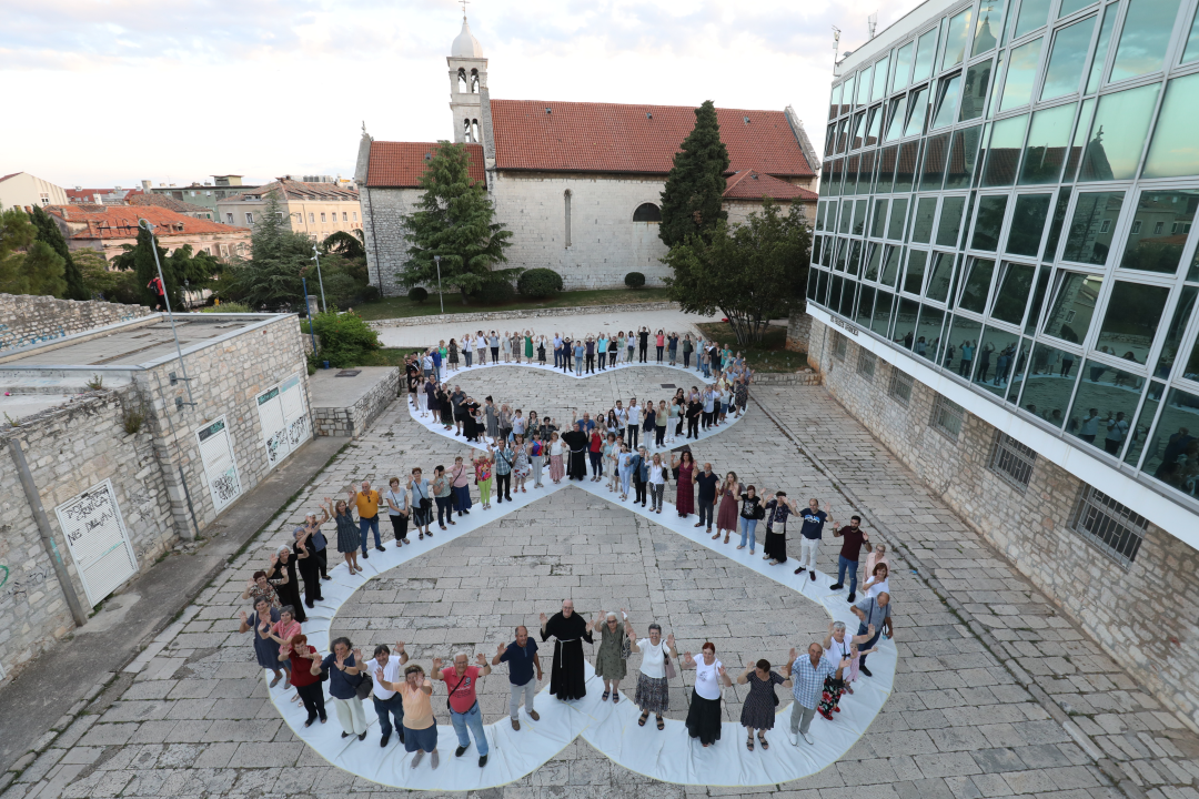 Milenijskom fotografijom kod sv. Frane obilježeno osam stoljeća franjevačke prisutnosti