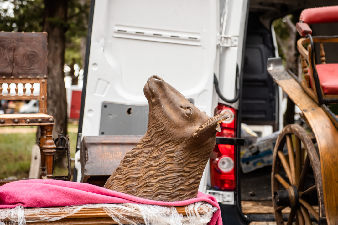 Bili smo na Benkovačkom sajmu: Najtraženija 'roba' su CD-evi Thompsona i Bulića, a za prasetinu se čeka red