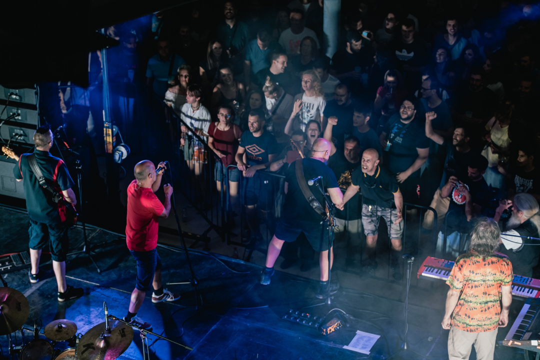 Hladno pivo žestokom svirkom 'prodrmalo' Šibenčane na sv. Mihovilu