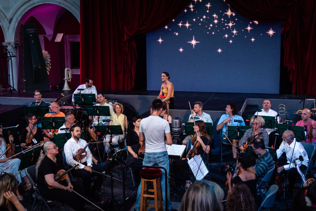 Dječji smijeh i veselje ispunili Ljetnu pozornicu: Generalna proba otvaranja 62. MDF-a Šibenik uvela u dvotjednu čaroliju 